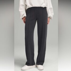 Lululemon Softstreme Pintuck Mid-Rise Pant, size S